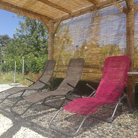 Mas des gardies Saint-Julien-de-Peyrolas Exterior foto